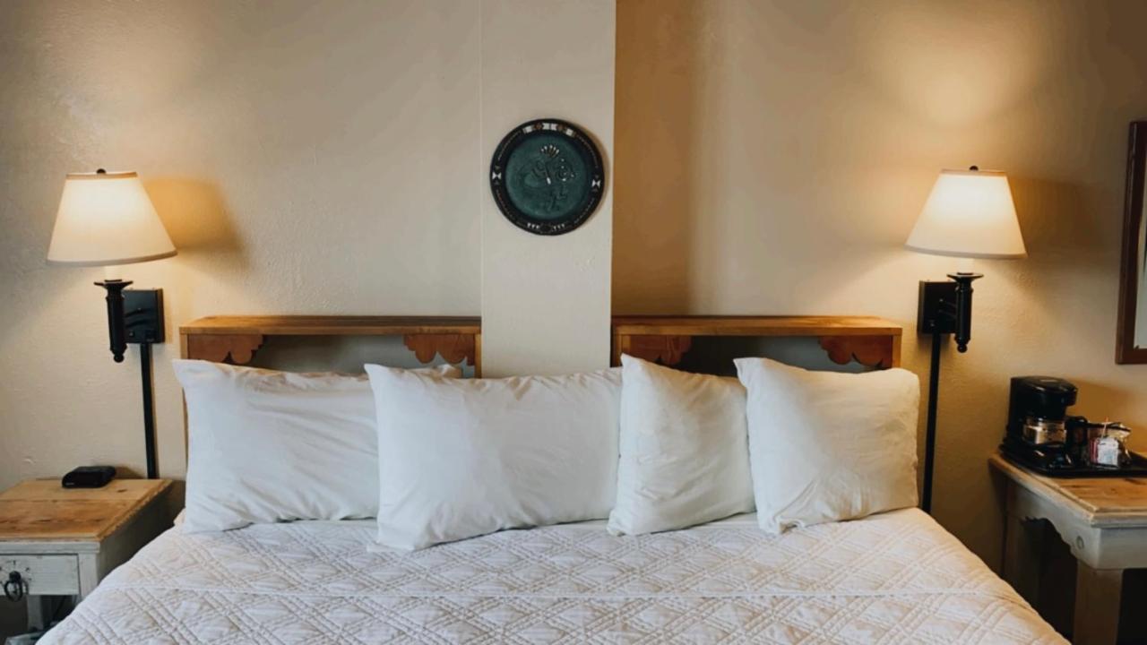 Chama Trails Motel Extérieur photo