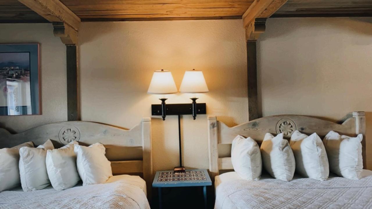Chama Trails Motel Extérieur photo
